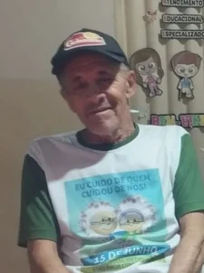 Ernandes Alves  de Araújo